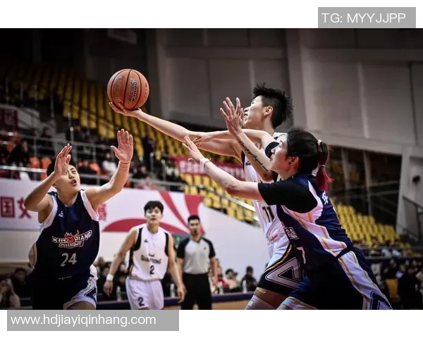 CBA精彩回放上海队对阵北京队的激烈比赛全程回顾与精彩瞬间分析 CBA精彩回放上海队对阵北京队的激烈比赛全程回顾与精彩瞬间分析