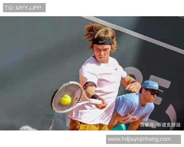 卢布列夫与西西帕斯激战正酣谁能在网球赛场上笑到最后