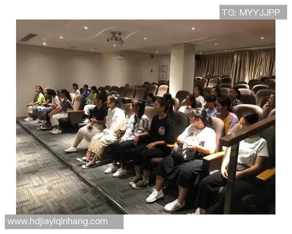 名古屋鲸与爱的交织探索情感与梦想的奇妙旅程 名古屋鲸与爱的交织探索情感与梦想的奇妙旅程